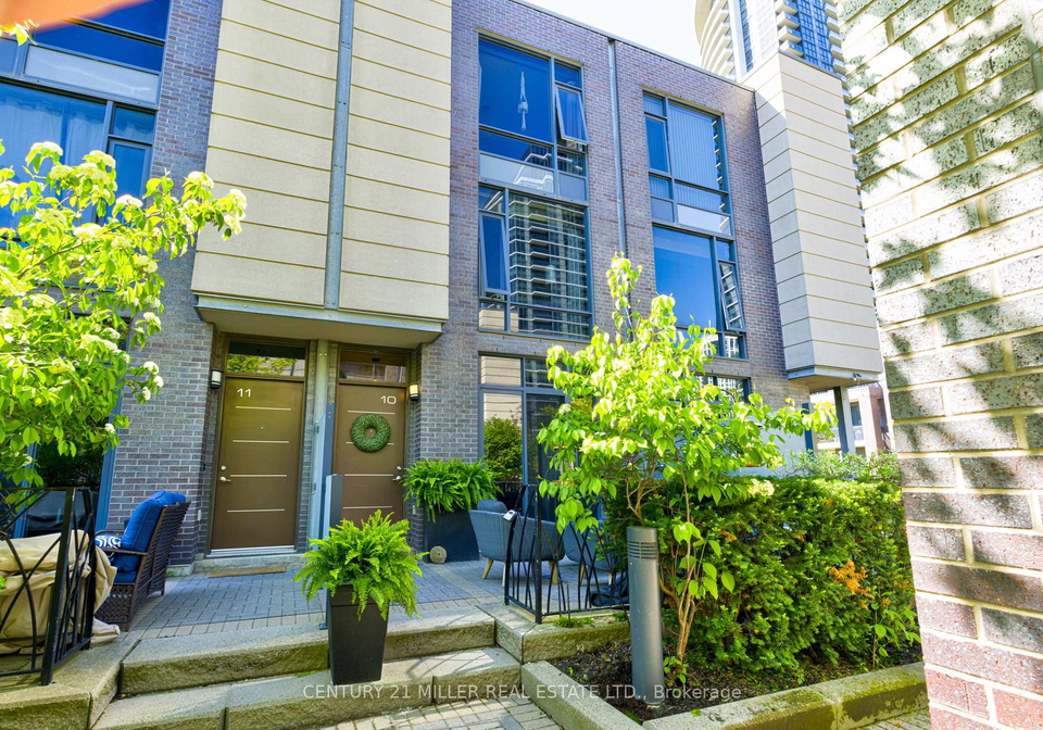 15-valhalla-inn-road-etobicoke-ontario-w13223844