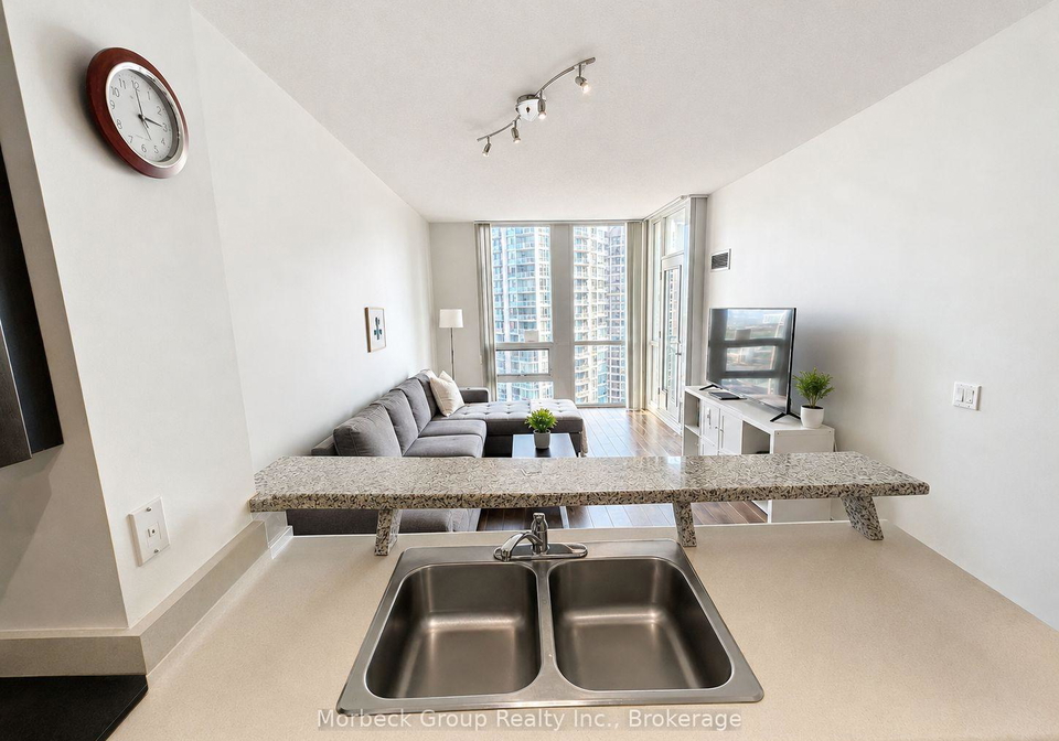 220-burnhamthorpe-road-w-mississauga-ontario-w13223884