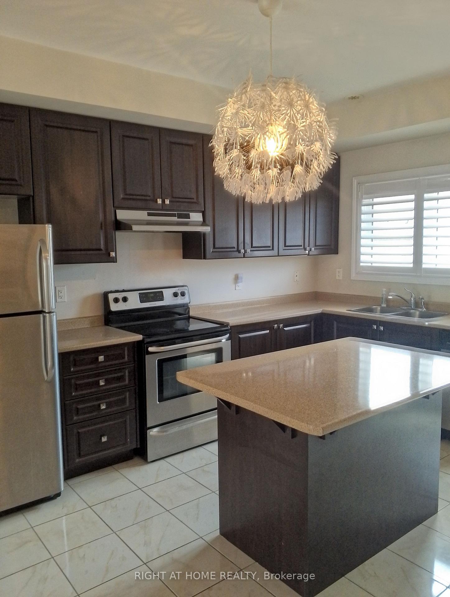 32-aspen-hills-road-brampton-ontario-w13223980