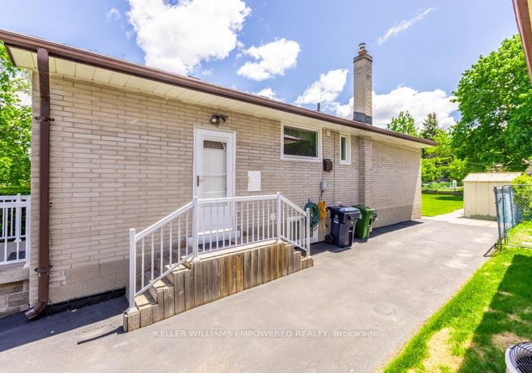 17-checkendon-drive-etobicoke-ontario-w13224110
