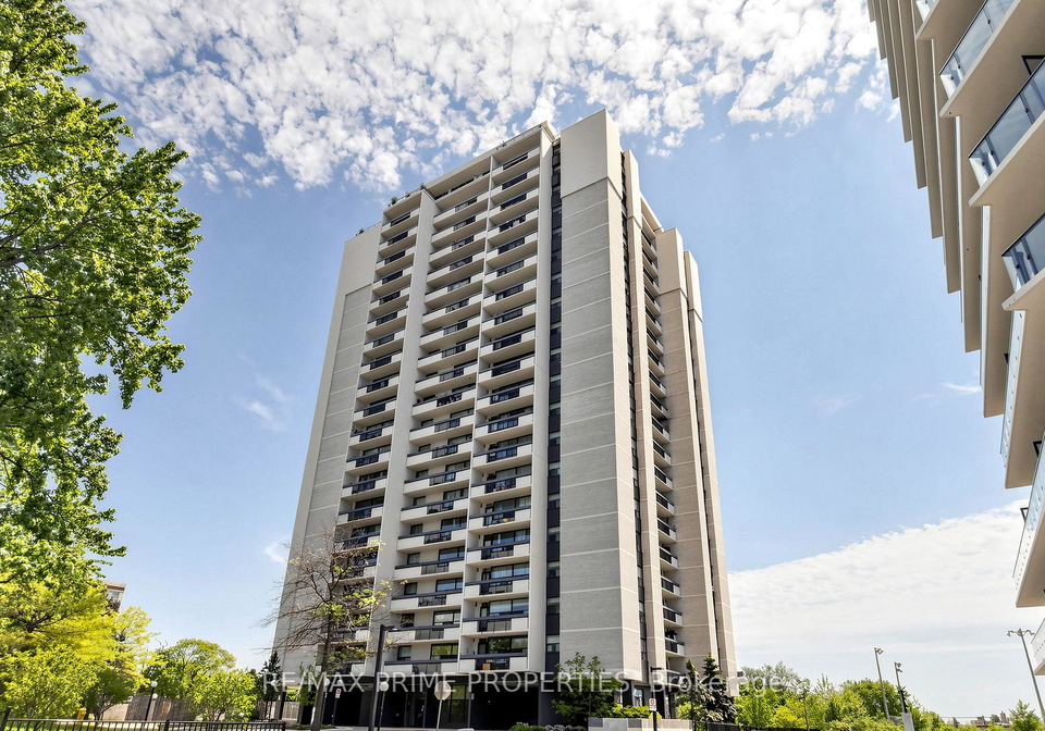 1455-lawrence-avenue-w-north-york-ontario-w13224144