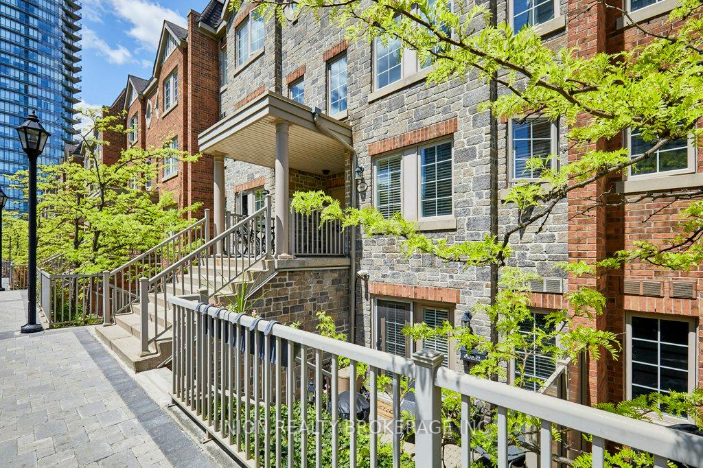 93-the-queensway-toronto-ontario-w13224170