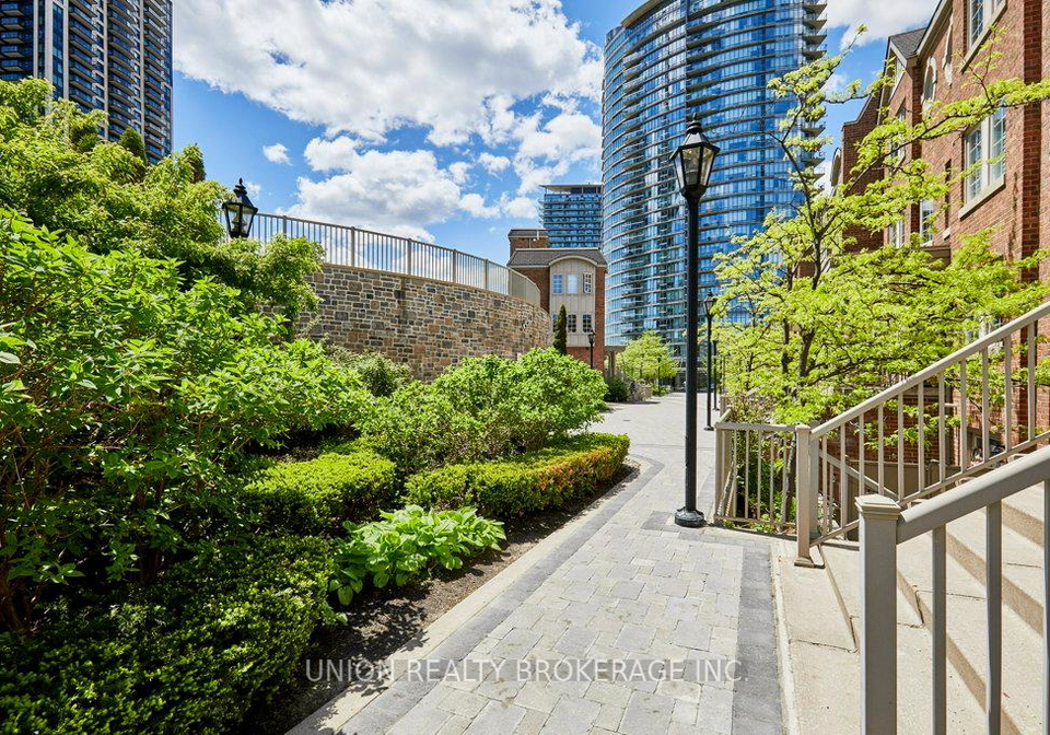 93-the-queensway-toronto-ontario-w13224170
