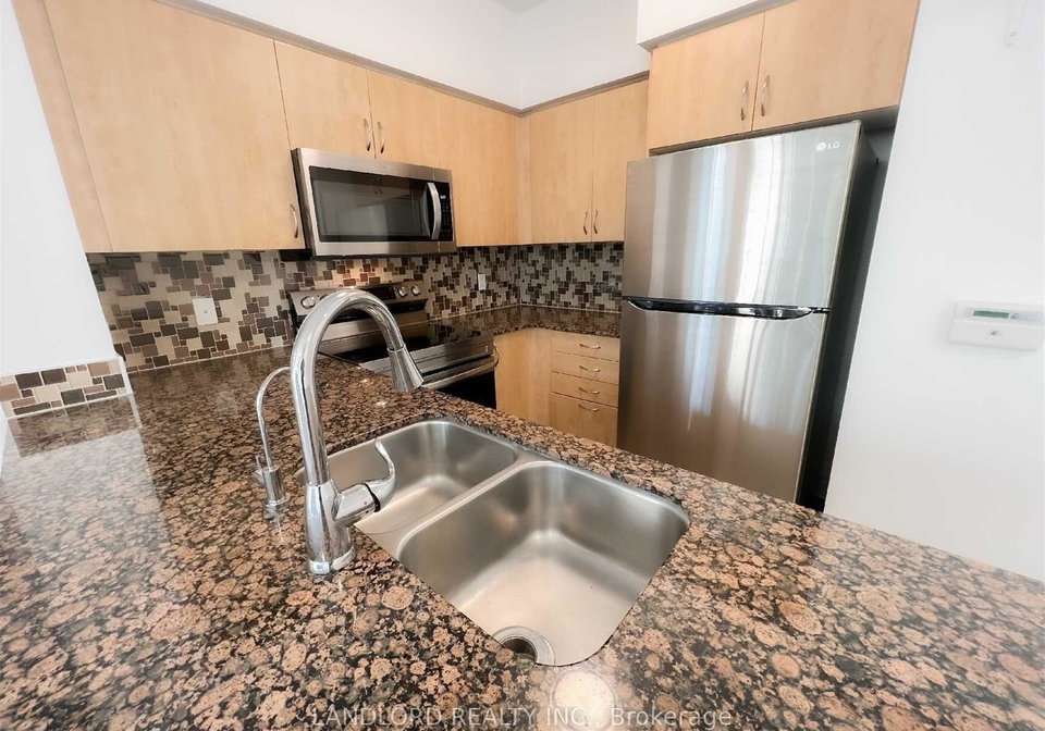 2240-lakeshore-boulevard-w-etobicoke-ontario-w13224520