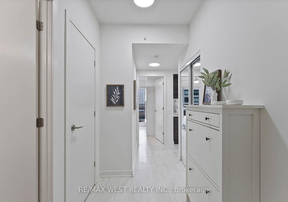 2200-lakeshore-boulevard-etobicoke-ontario-w13224844