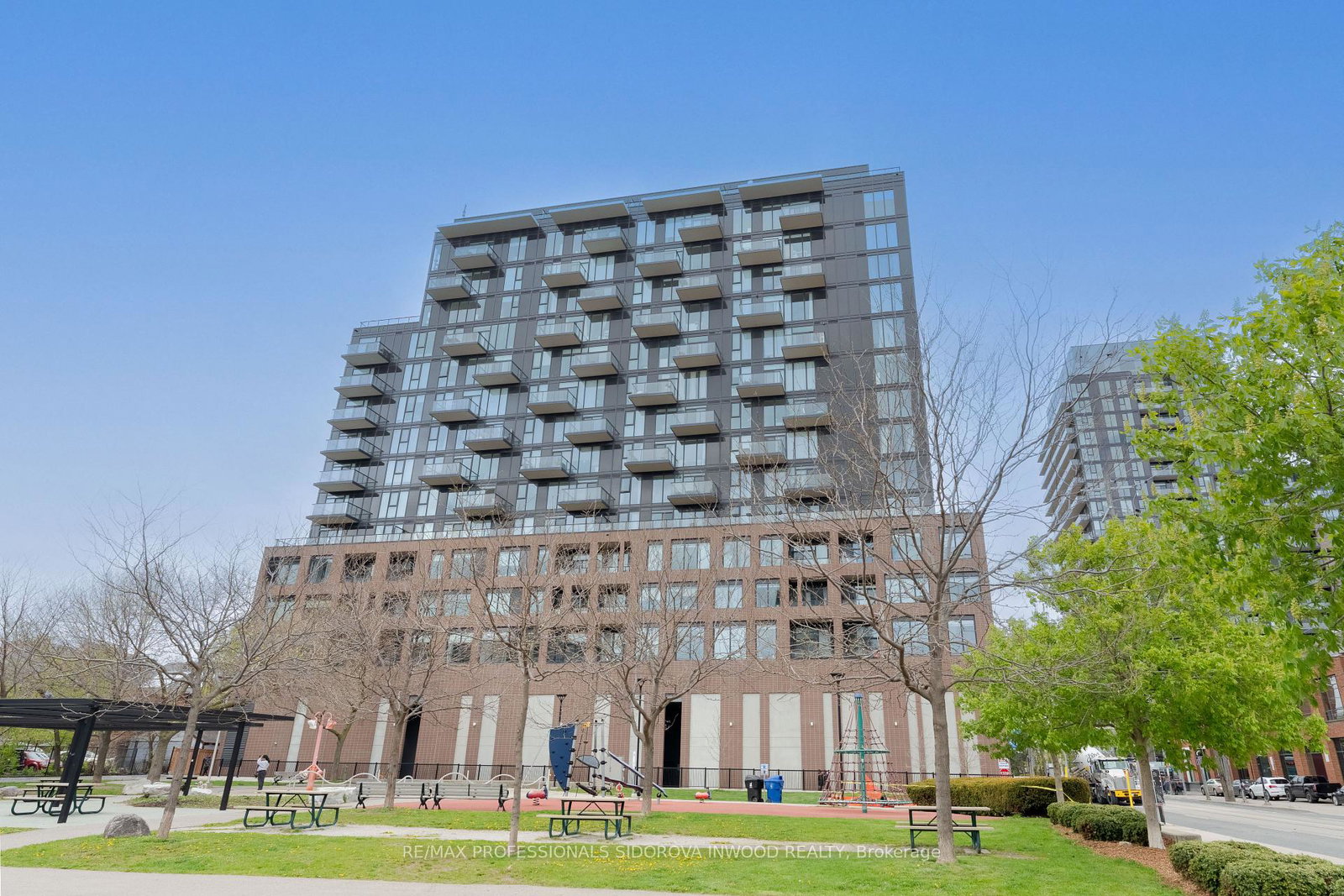 270-dufferin-street-toronto-ontario-w13225186
