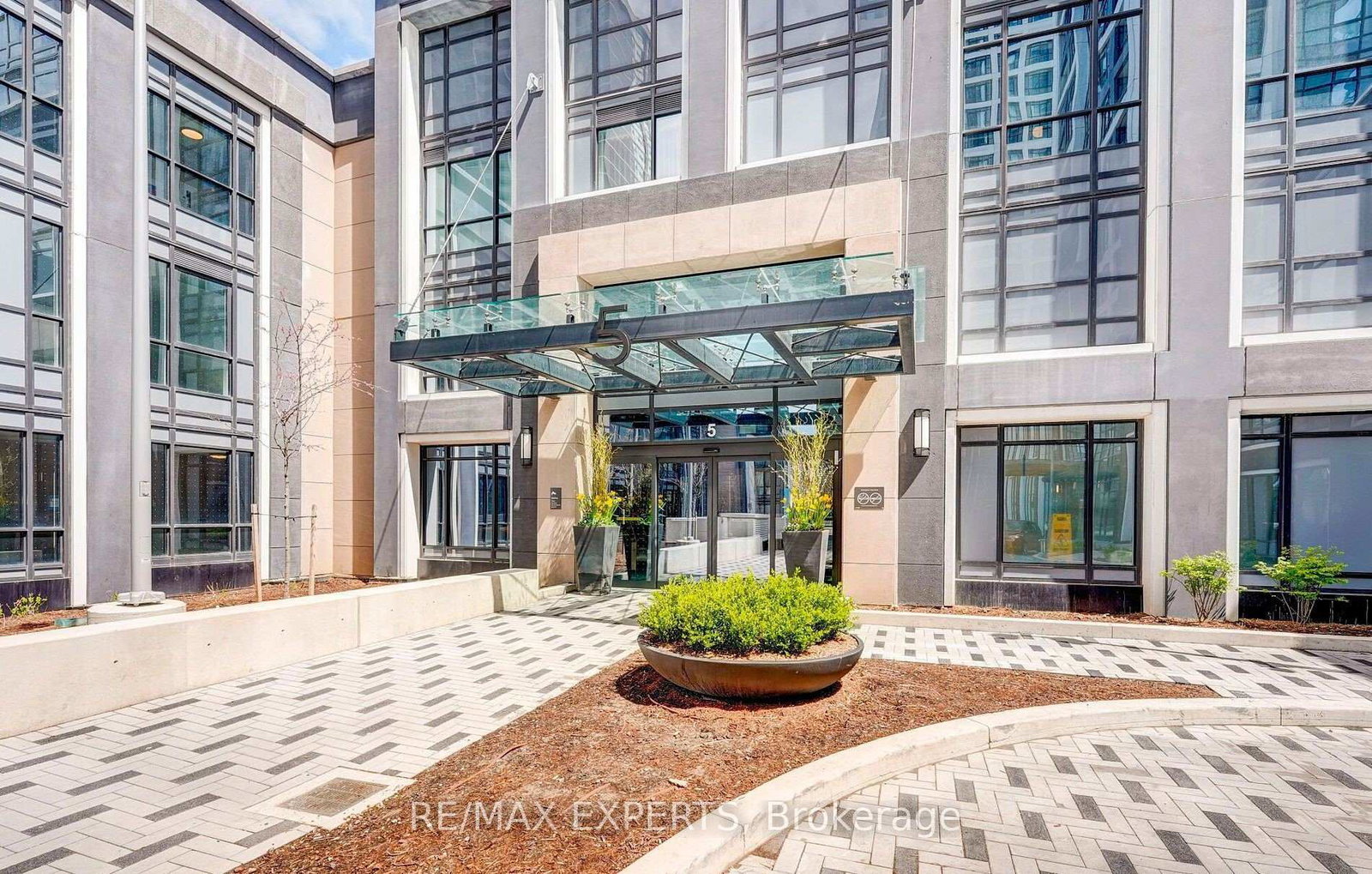 5-mabelle-avenue-etobicoke-ontario-w13225228