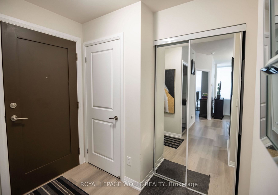 75-eglinton-avenue-w-mississauga-ontario-w13225324