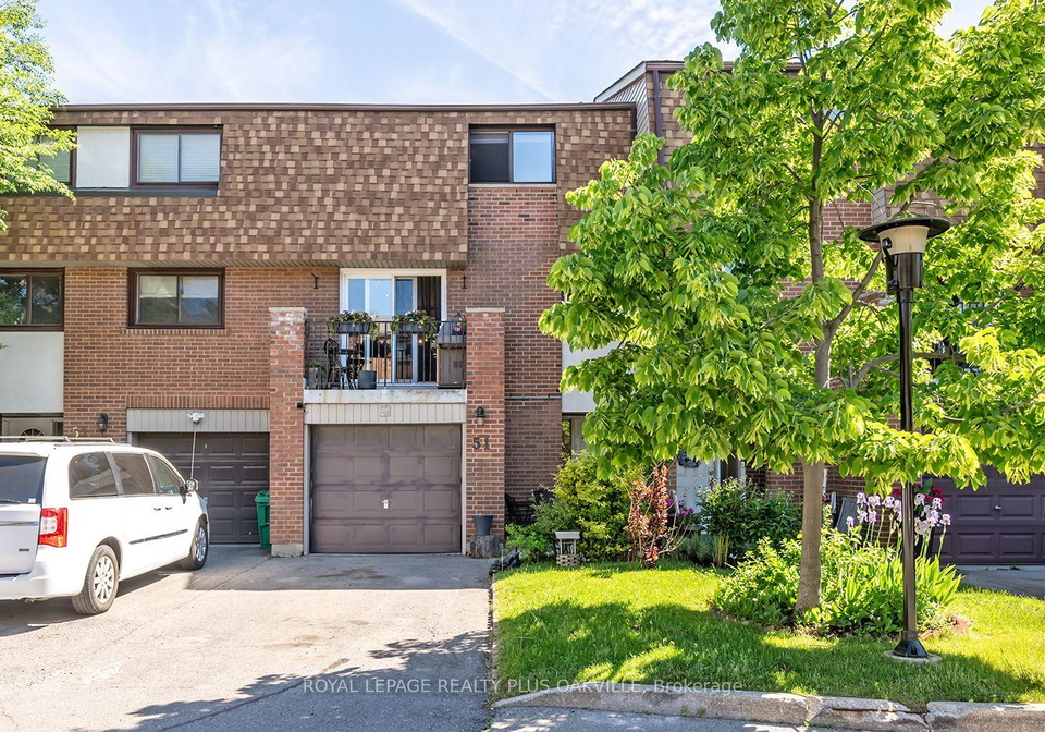 10cedarglen-gate-mississauga-ontario-w13225558