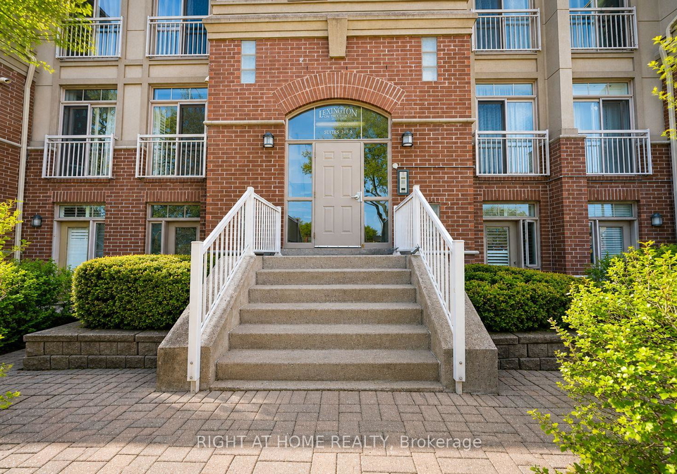 1949-w-lawrence-avenue-w-north-york-ontario-w13225848