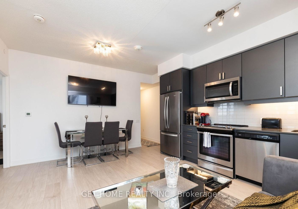 8-nahani-way-mississauga-ontario-w13225872