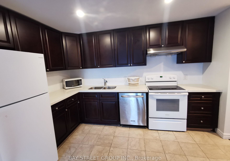 1546-jane-street-north-york-ontario-w13225902