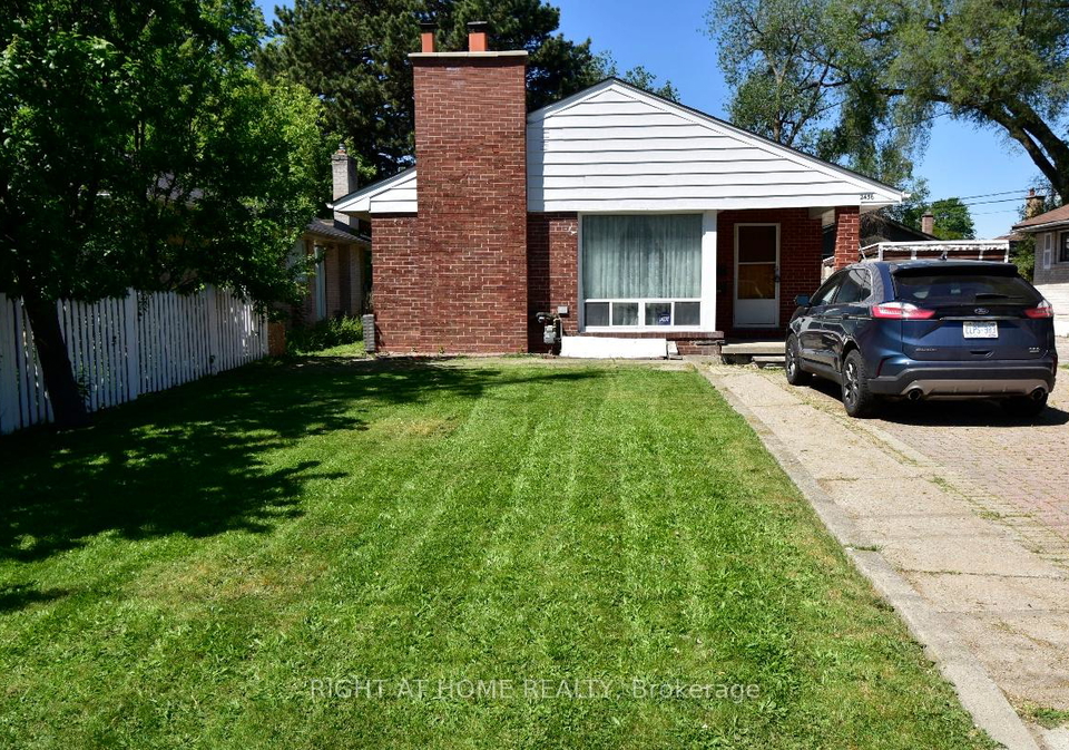 2436-islington-avenue-etobicoke-ontario-w13225980