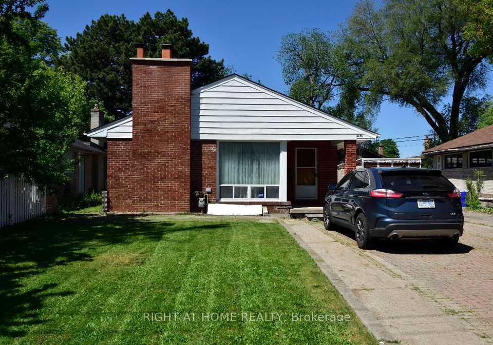 2436-islington-avenue-etobicoke-ontario-w13225980