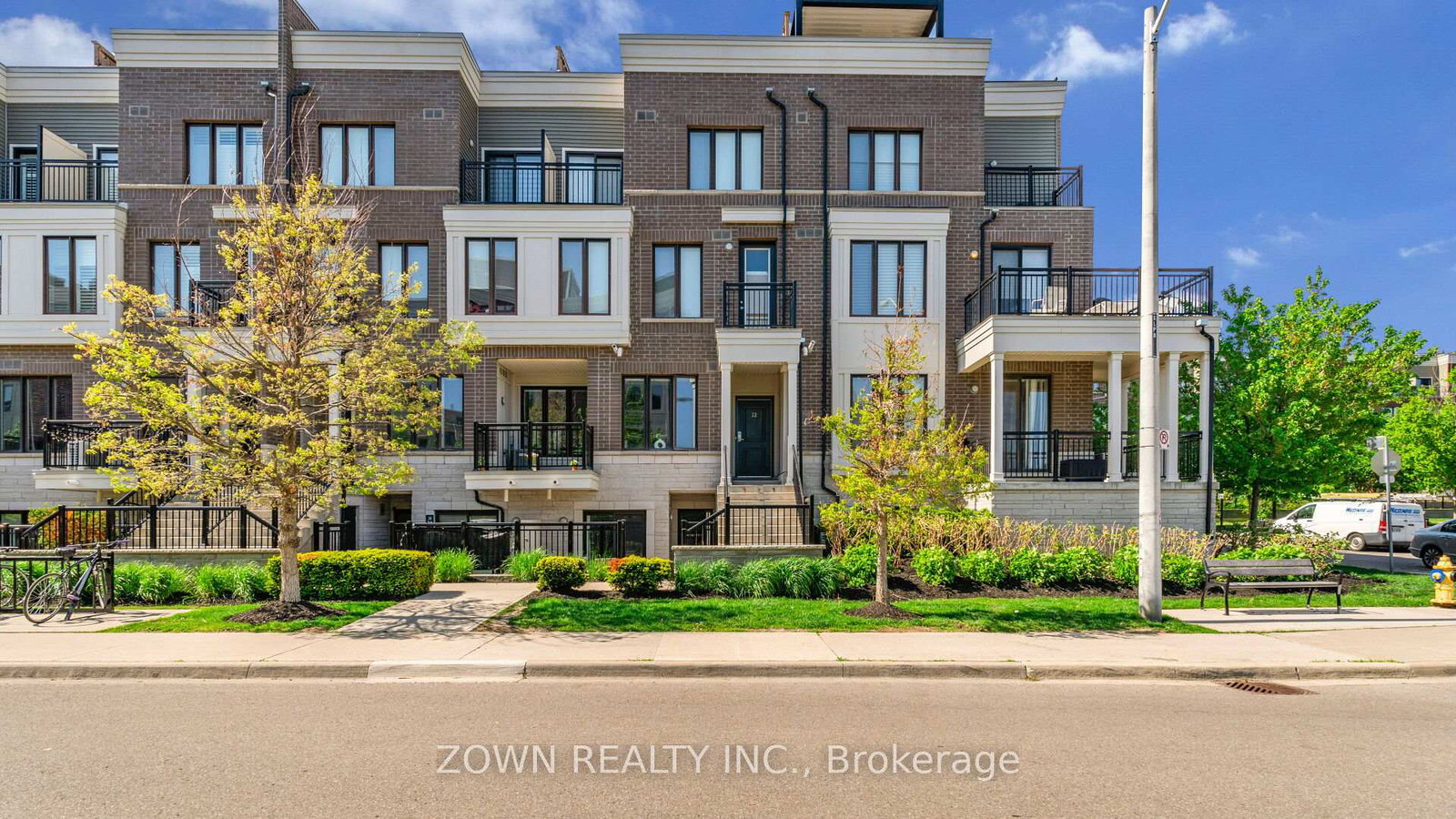 70-eastwood-park-gardens-etobicoke-ontario-w13226378