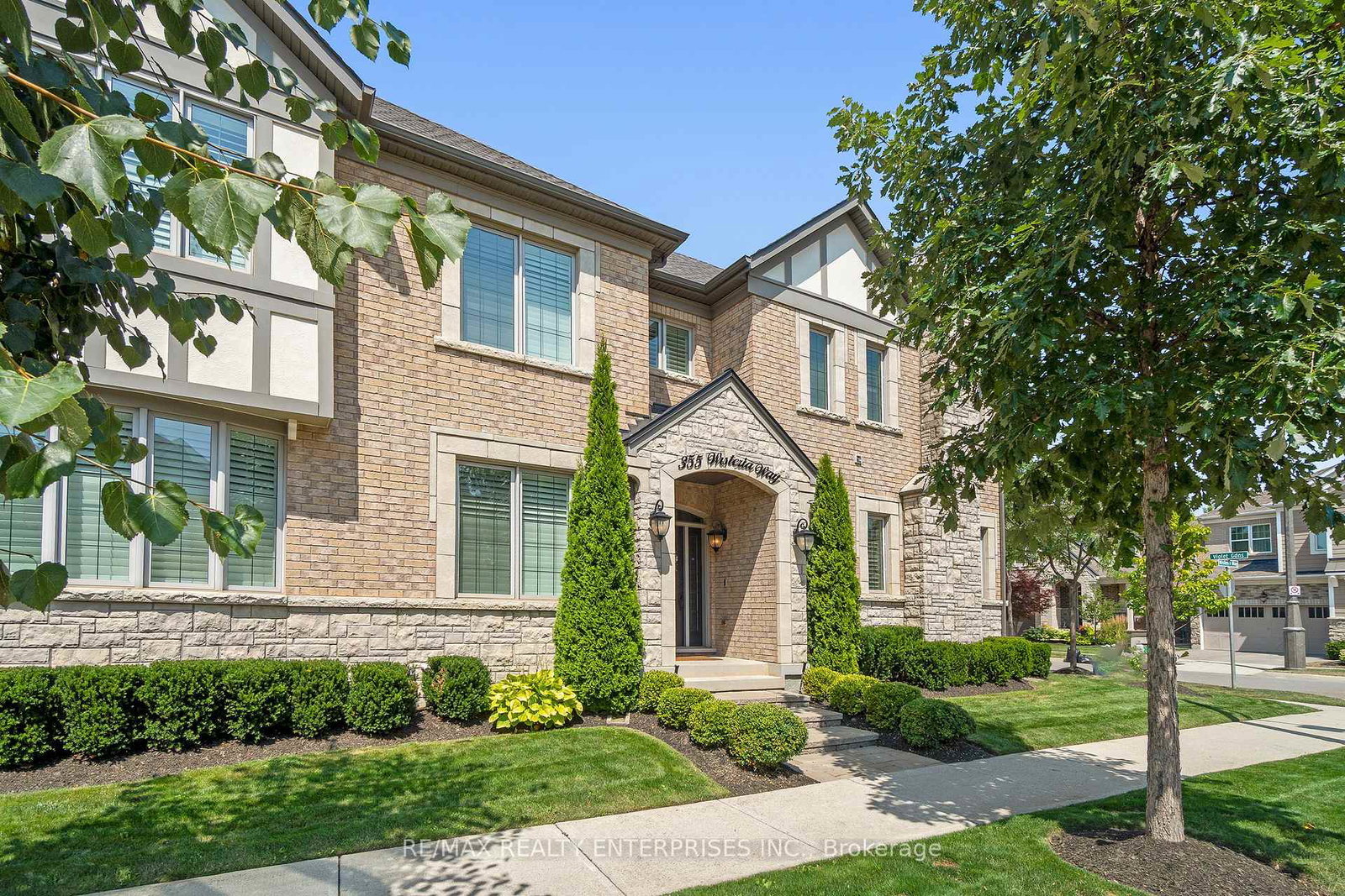 355-wisteria-way-oakville-ontario-w13226694