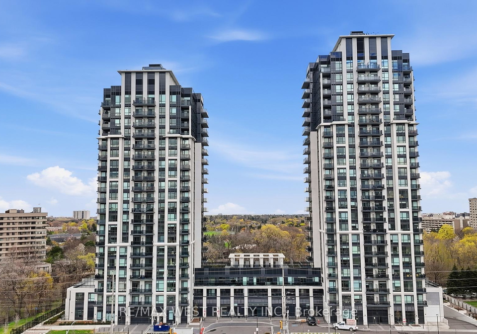 202-burnhamthorpe-road-e-mississauga-ontario-w13226854