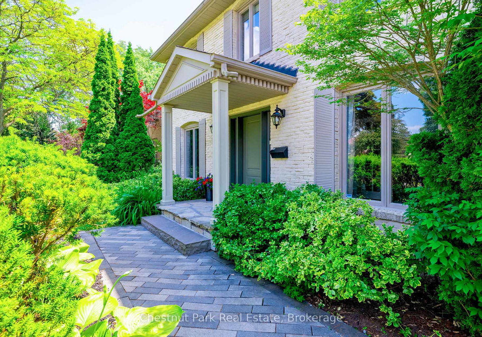 2052-chippewa-trail-mississauga-ontario-w13227020