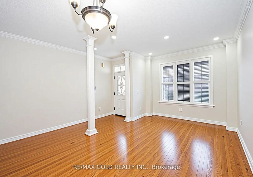 321-queen-mary-drive-brampton-ontario-w13227028