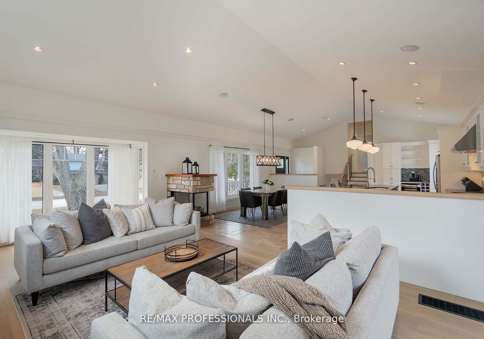321-wendy-lane-oakville-ontario-w13227124