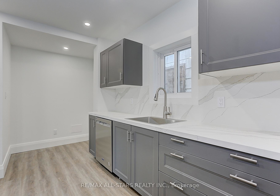 94-thirty-ninth-street-etobicoke-ontario-w13227212