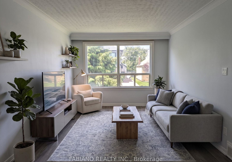 5-hertford-avenue-toronto-ontario-w13227226