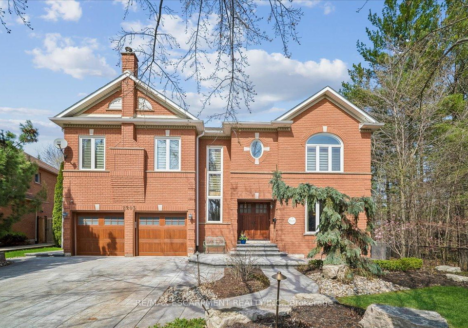 2203-winding-woods-drive-oakville-ontario-w13227366