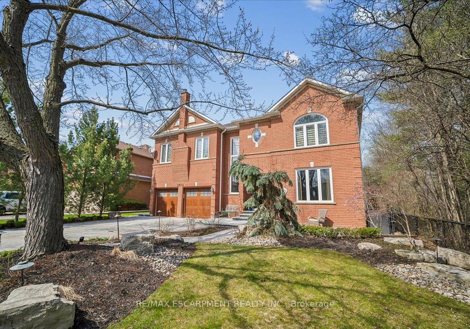 2203-winding-woods-drive-oakville-ontario-w13227366