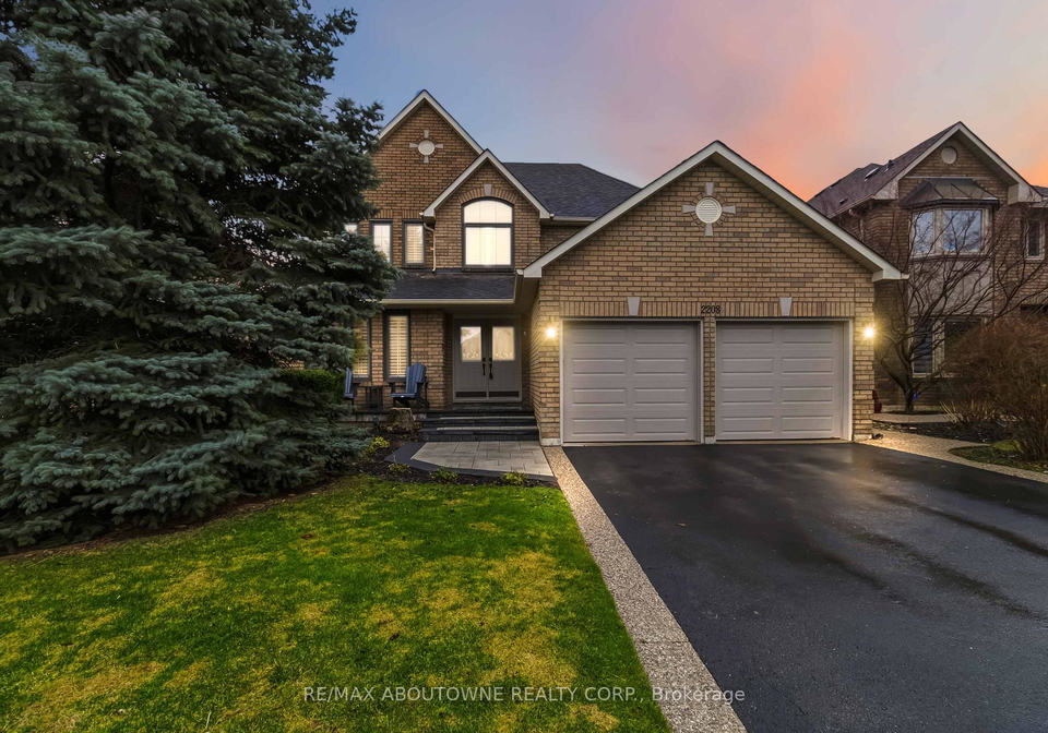 2208-brays-lane-oakville-ontario-w13227522