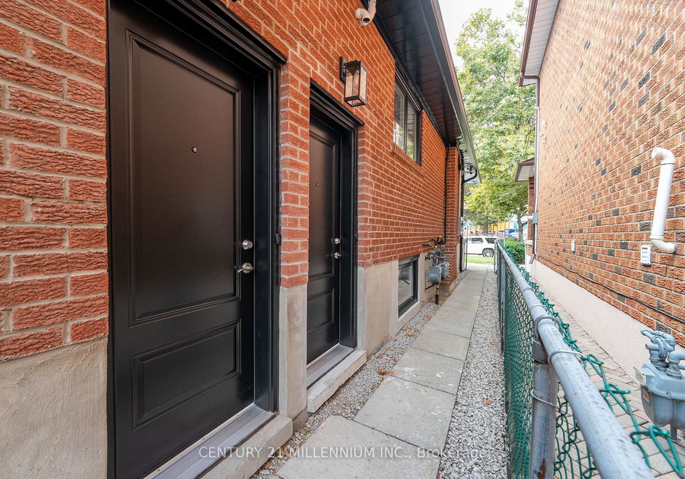 31-mariposa-avenue-toronto-ontario-w13227566