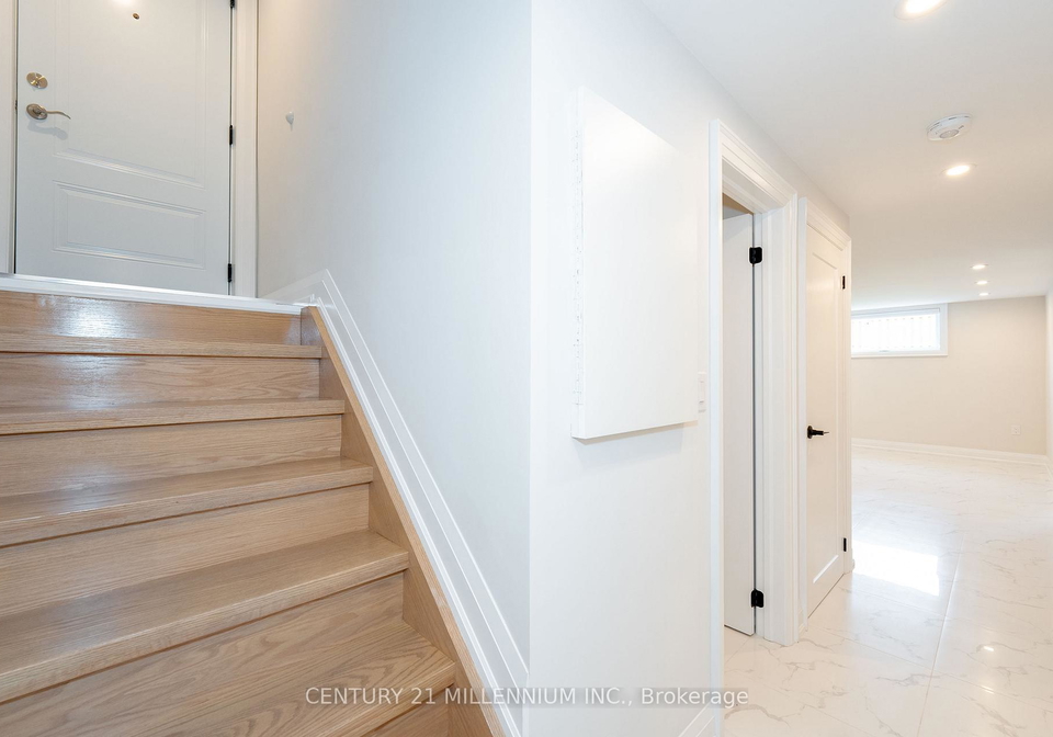 31-mariposa-avenue-toronto-ontario-w13227566