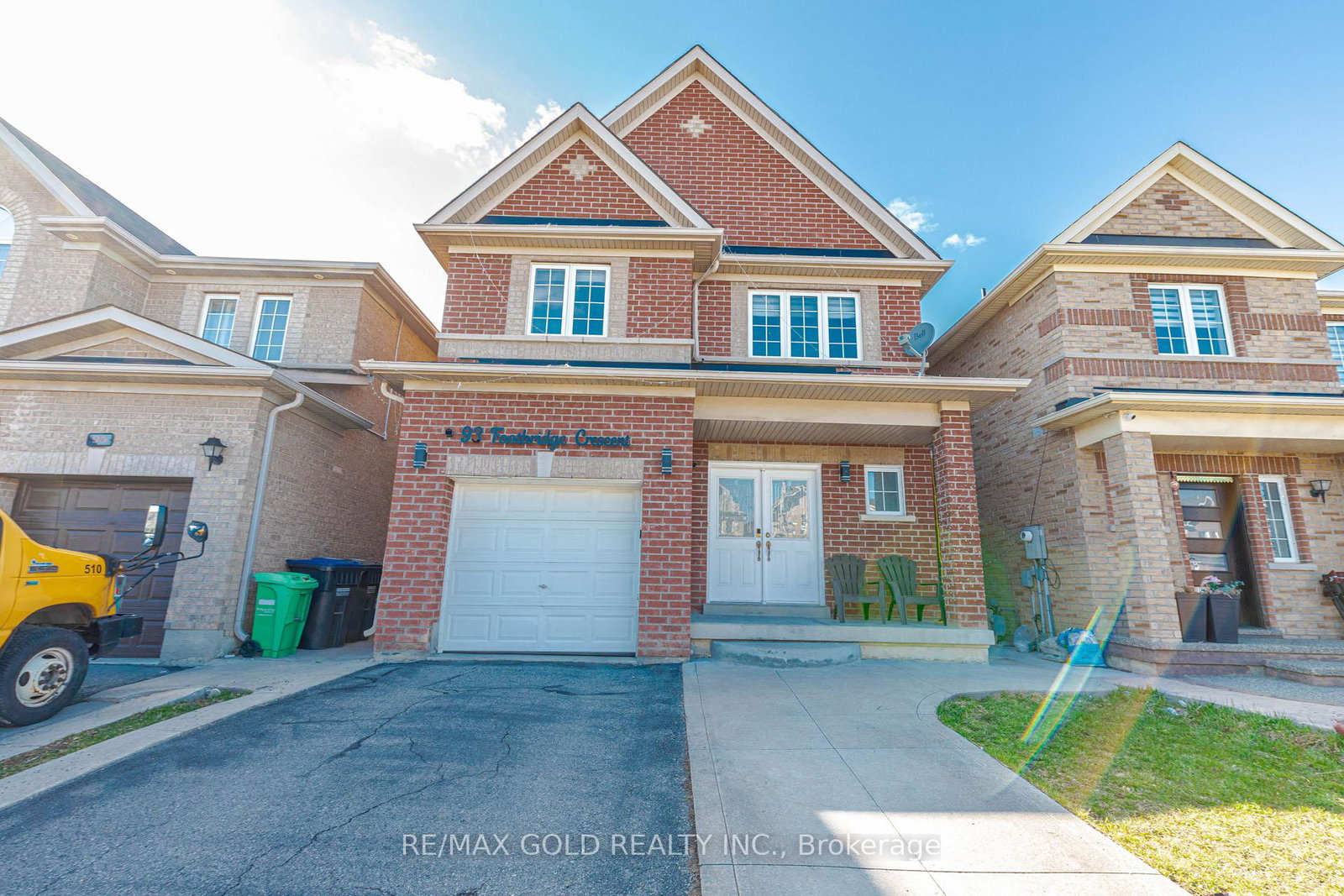 93-footbridge-crescent-brampton-ontario-w13227608