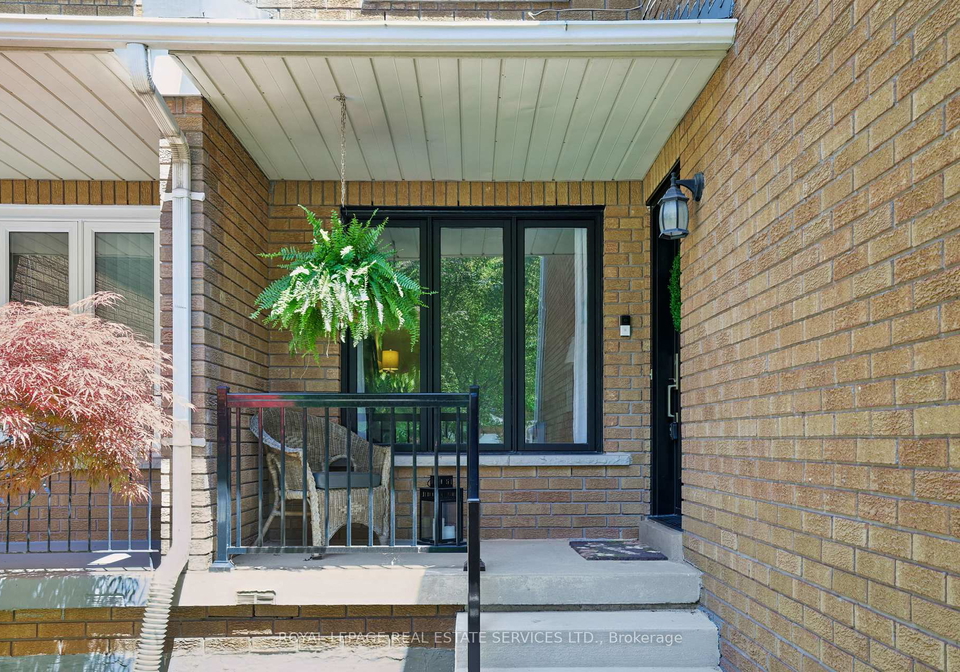 1226-blackburn-drive-oakville-ontario-w13227630