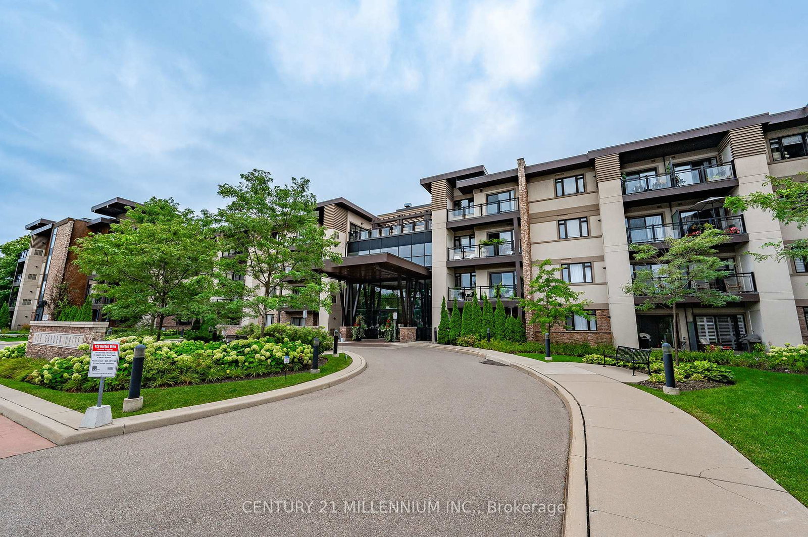 128-garden-drive-oakville-ontario-w13227786