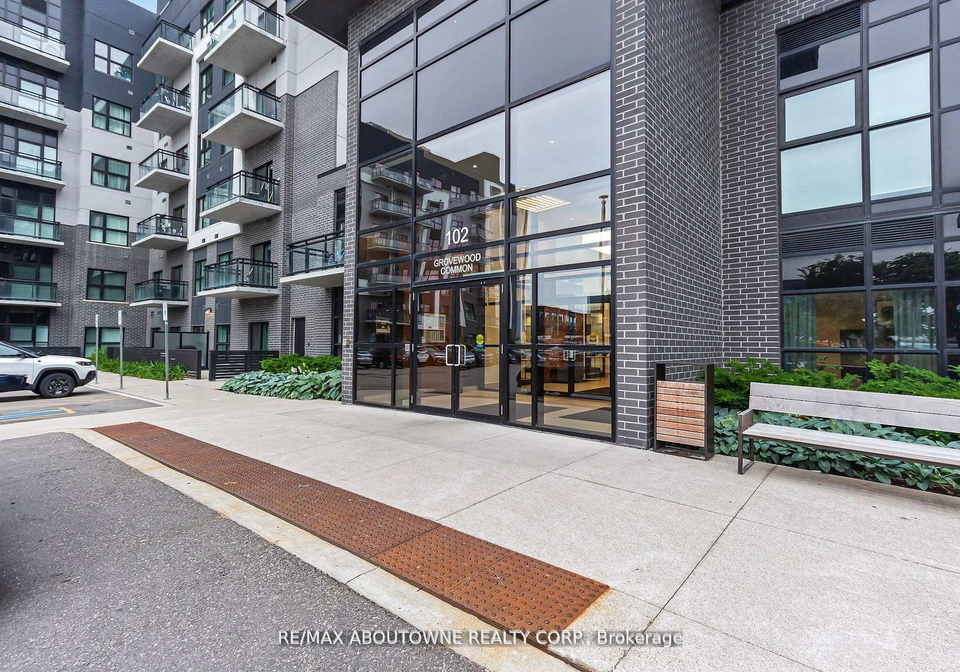 102-grovewood-common-oakville-ontario-w13227874