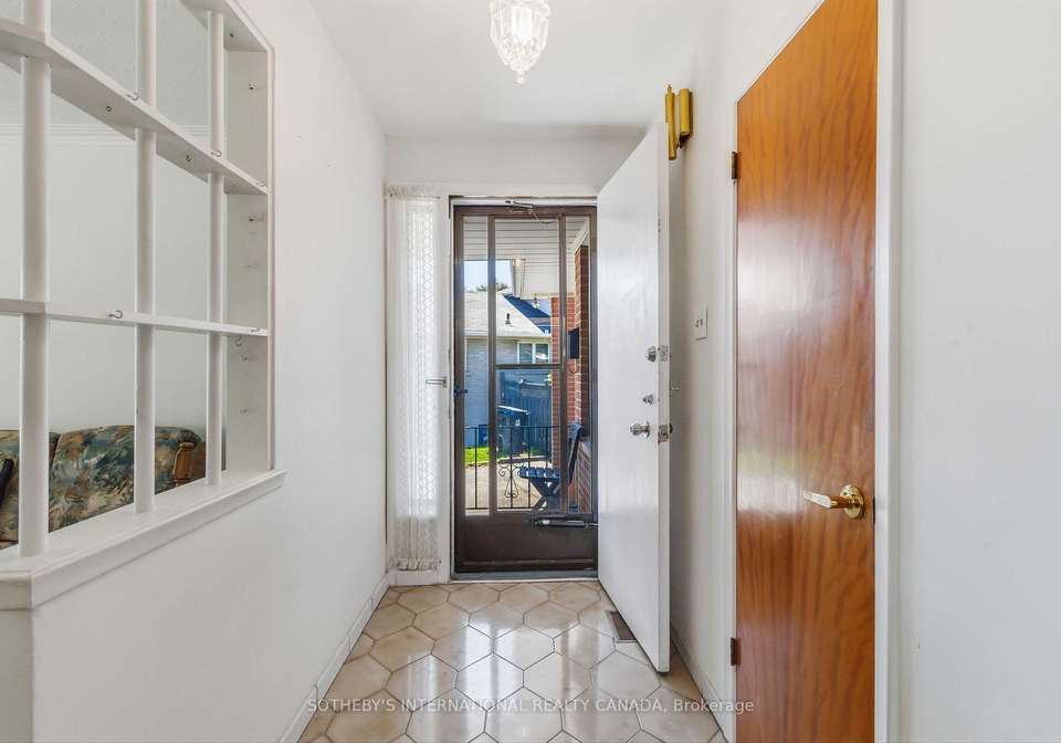 11-pagoda-place-etobicoke-ontario-w13227920