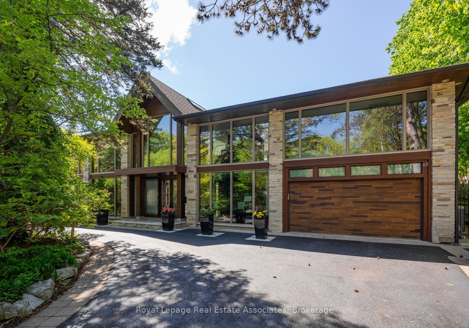 1510-pinetree-crescent-mississauga-ontario-w13227940
