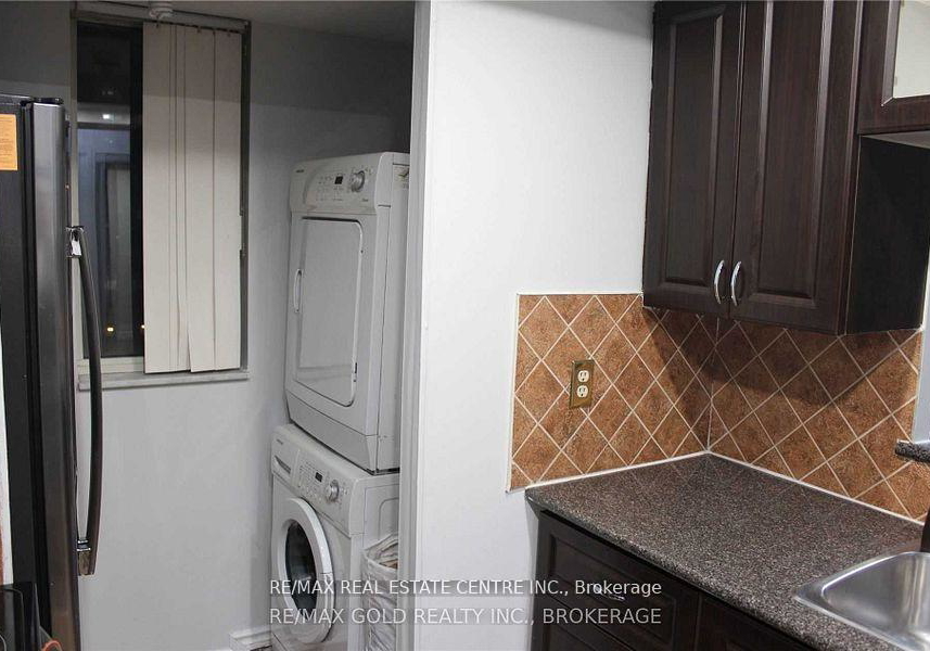 265-enfield-place-mississauga-ontario-w13228280