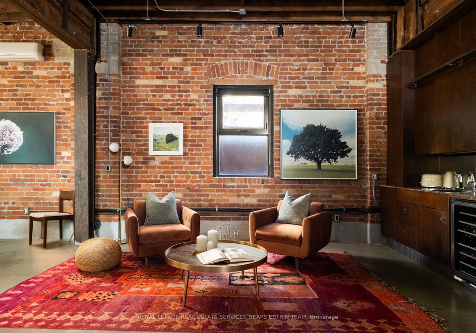 121r-fermanagh-avenue-toronto-ontario-w13228472