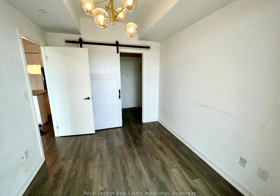 2520-eglinton-avenue-w-mississauga-ontario-w13228614