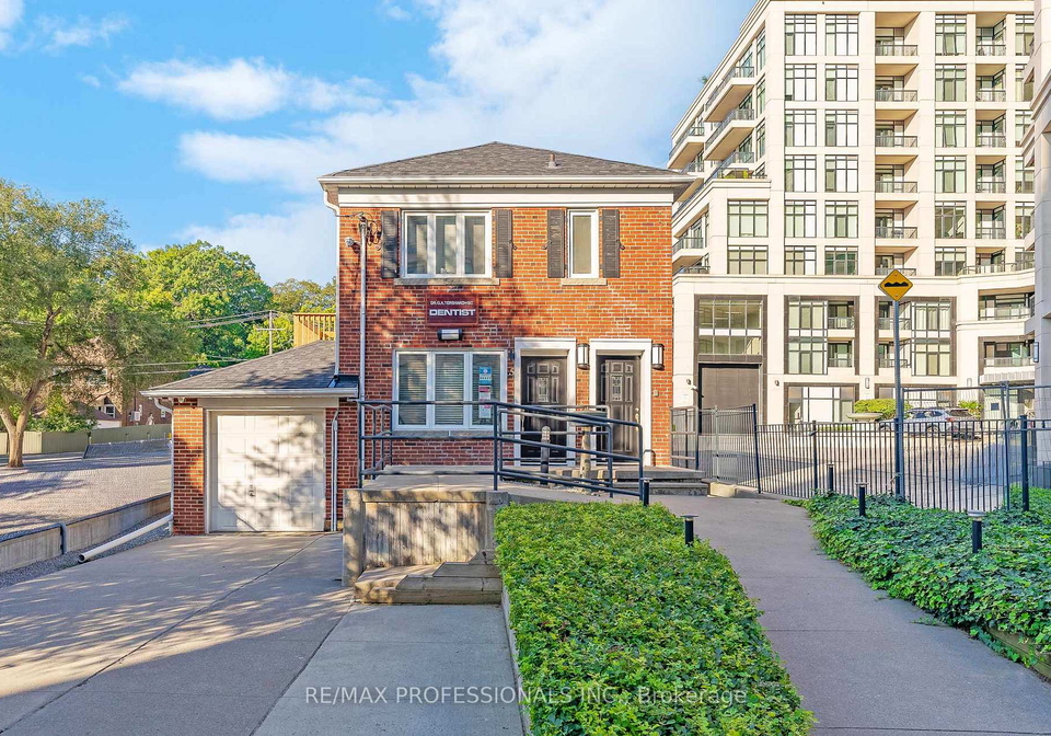 5b-old-mill-drive-toronto-ontario-w13228668