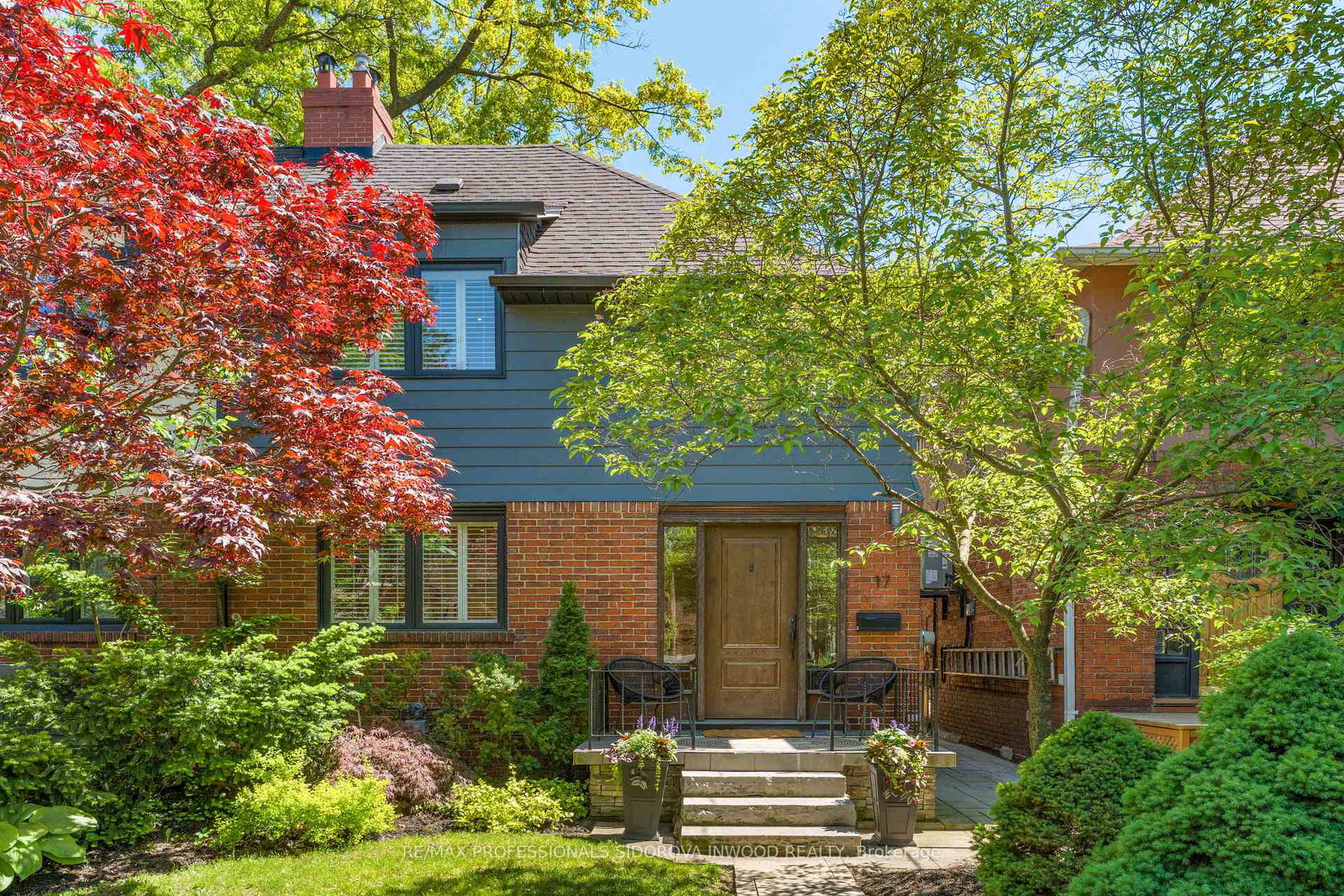17-lincoln-avenue-toronto-ontario-w13228900
