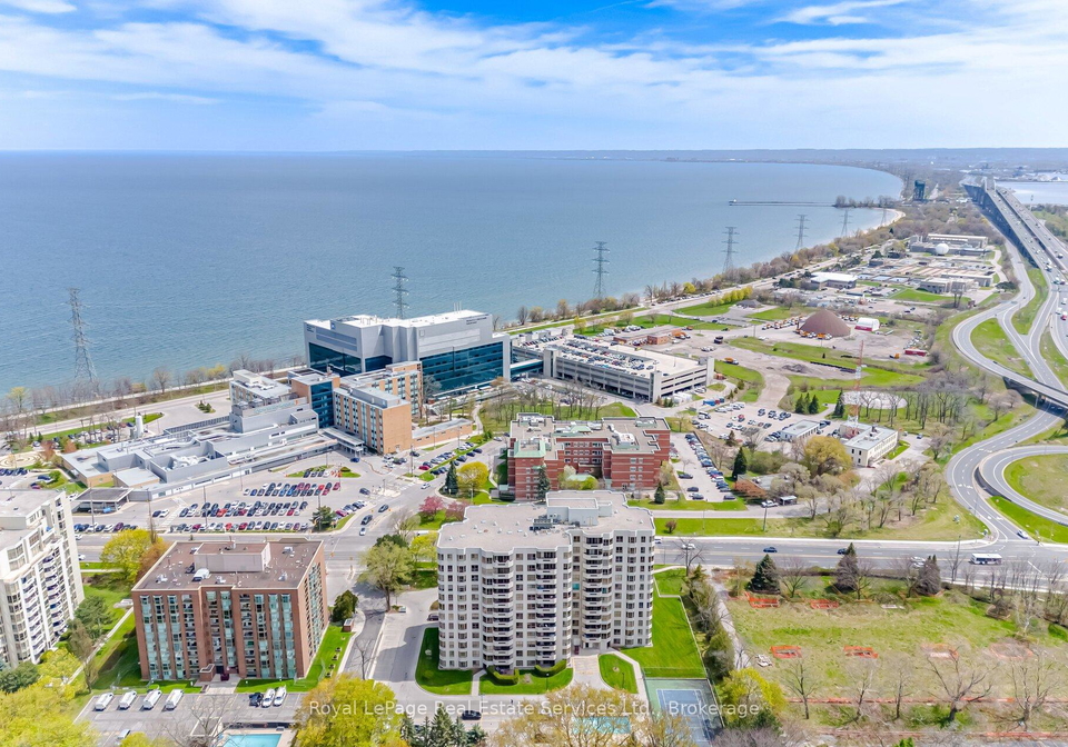 1201-north-shore-boulevard-e-burlington-ontario-w13228940