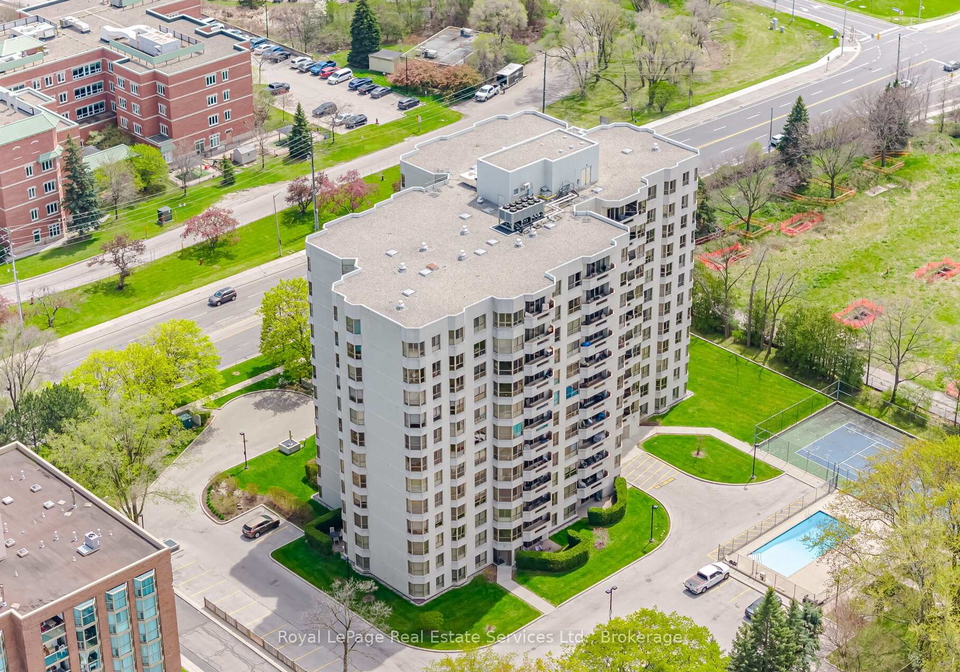 1201-north-shore-boulevard-e-burlington-ontario-w13228940