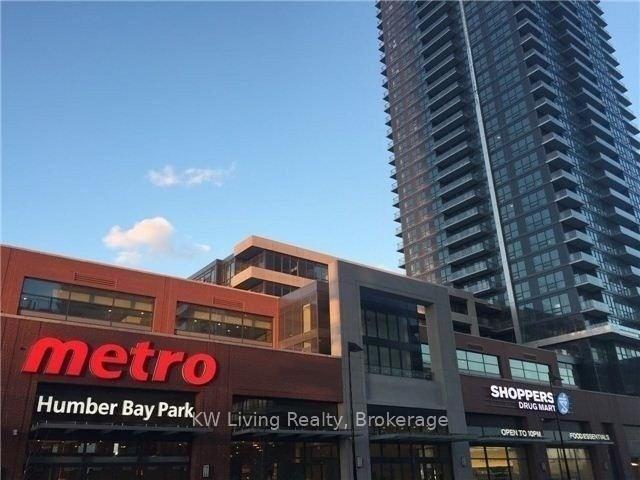 2200-lakeshore-boulevard-w-etobicoke-ontario-w13229002