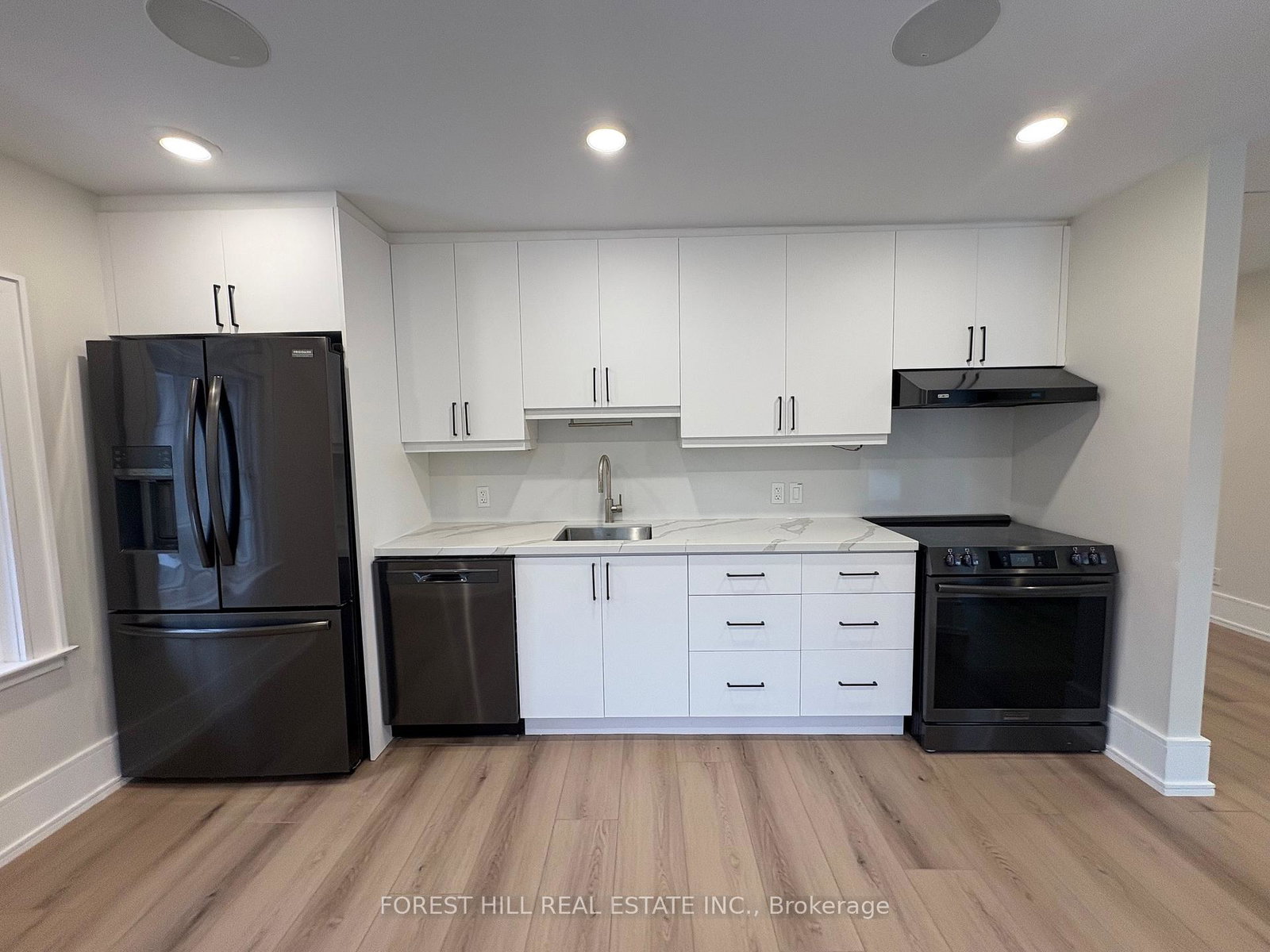 13-thomas-street-mississauga-ontario-w13229238