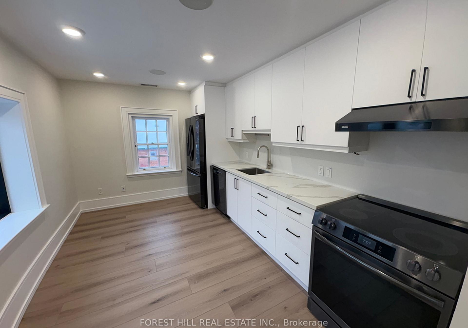 13-thomas-street-mississauga-ontario-w13229238
