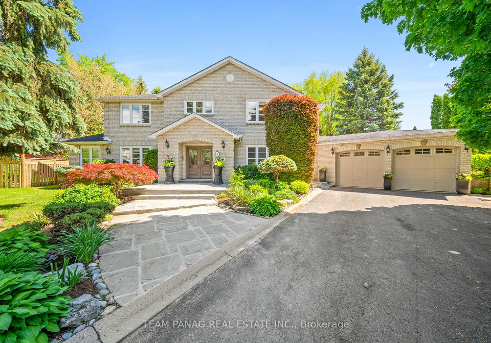 8-enchanted-court-brampton-ontario-w13229272