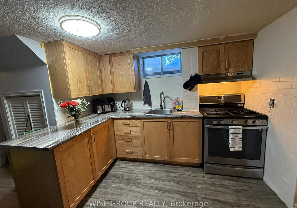 18-sonnet-court-north-york-ontario-w13229456