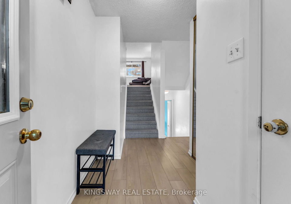 680-regency-court-burlington-ontario-w13229574